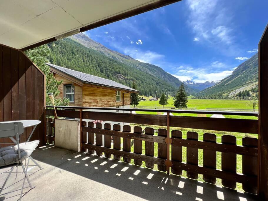 Pure Comfort! Entire Apartment With Abundant Space Near Zermatt With Parking! Täsch Eksteriør billede